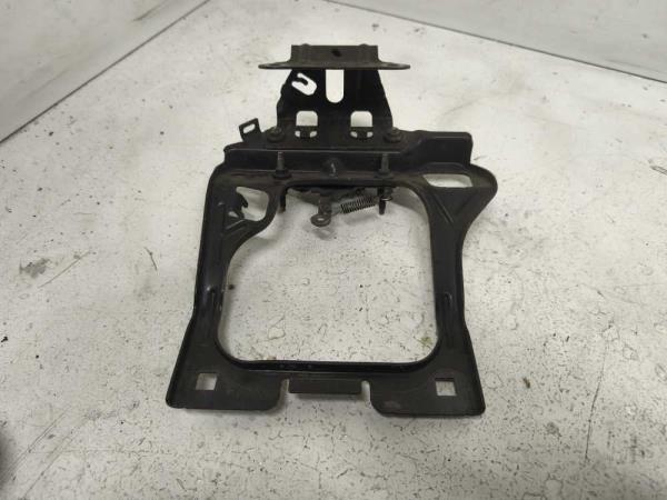 GACHE DE CAPOT PEUGEOT - Vue 2